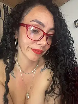 แชท XXX สดของ JULYSEX1