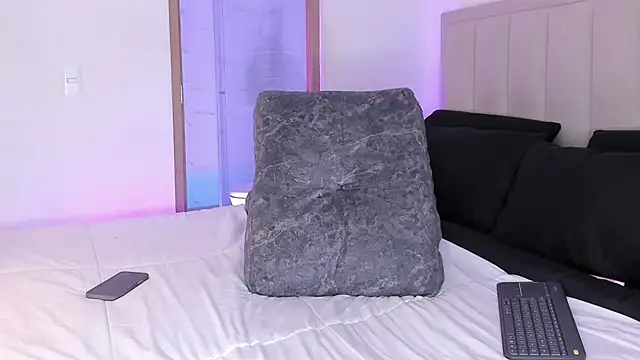 Webkamerová show valeria__lewiis