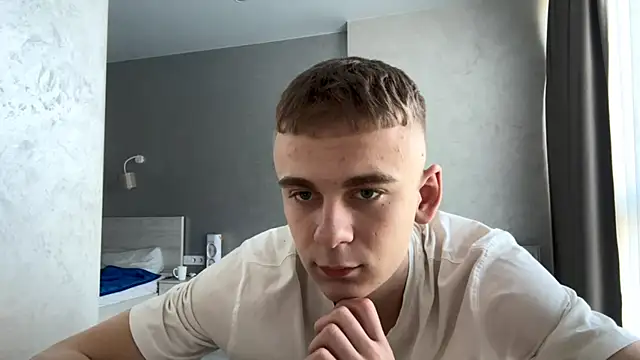 SoloFury webkamerás műsora