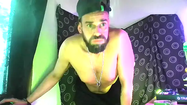 Guyst049 Webcam Show