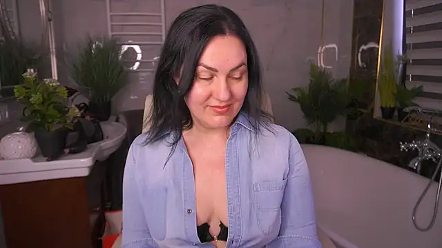 VelvetLuck's Live XXX Chat