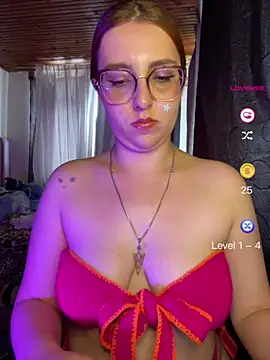 CoraVibes 即時 XXX 聊天