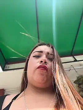 Tatiana_On Webbikameraesitys