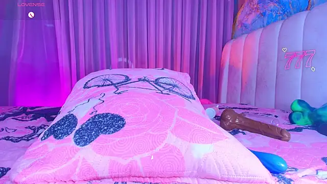 star_hanks' Live XXX Chat