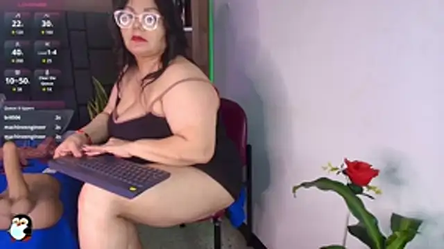 Онлайн чат XXX EllenaBoobs_