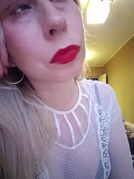 Show modela SelinaLovqx na web-kameri