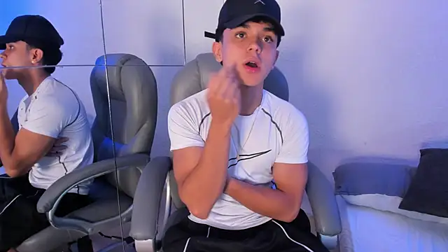 Show modela _TaylorBlack na web-kameri