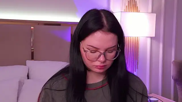 CindyMil লাইভ XXX চ্যাট