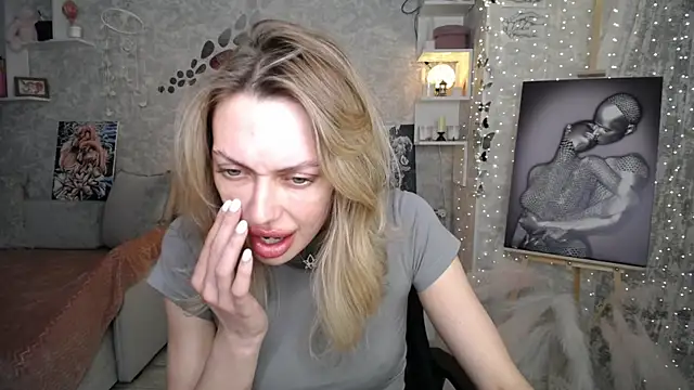 NickyAdamidi's Live XXX Chat