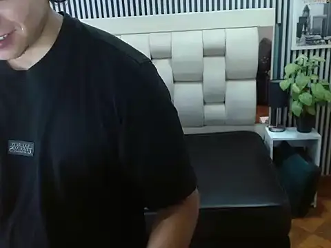 Онлайн чат XXX Alex_Wolft