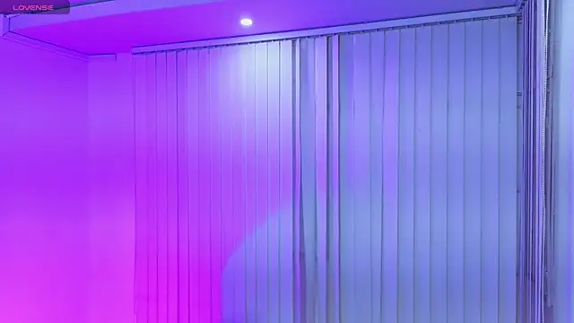 _sharlotte777のライブXXXチャット