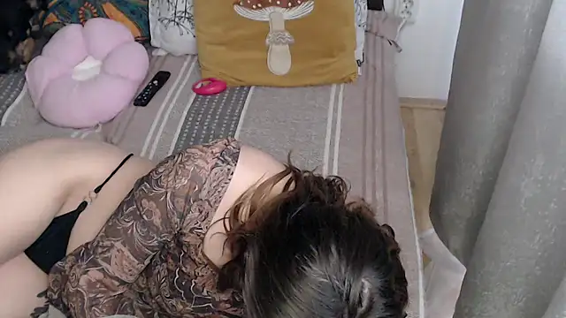 AlienforTwenty Live XXX-chat