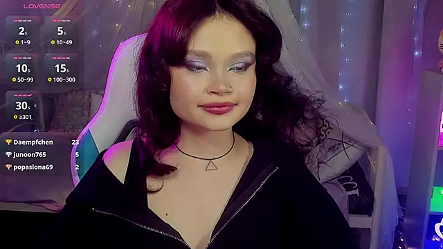 EmilyChaves' Live XXX Chat