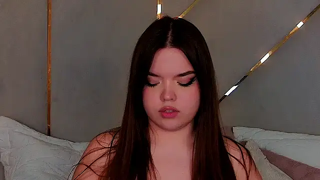 دردشة NaomiAster الجنسية المباشرة