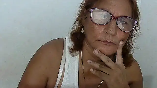 charrysexy1 Adlı Modelin Canlı XXX Sohbeti