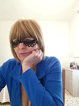 Gattina74's Live XXX Chat