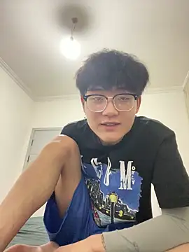 KK-cuteboy: вебкам-шоу