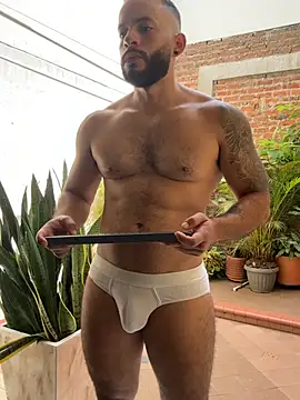 Chat +18 de Mike_savage3 ao vivo