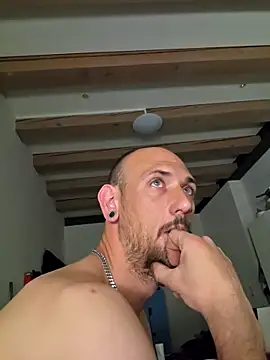 Ninfo920817 Show in webcam