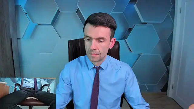 دردشة SteveTiger الجنسية المباشرة