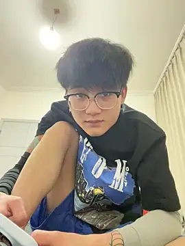 KK-cuteboy 在線直播表演