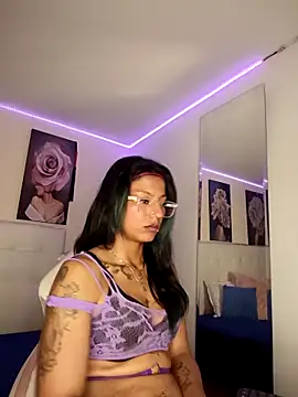 SamathaMay Adlı Modelin Canlı XXX Sohbeti