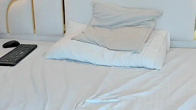 naughtyrose_vc লাইভ XXX চ্যাট