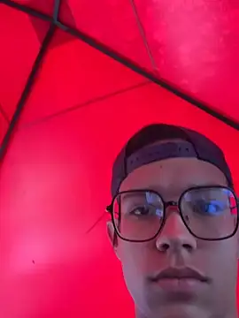 Andres_boy252のウェブカメラショー