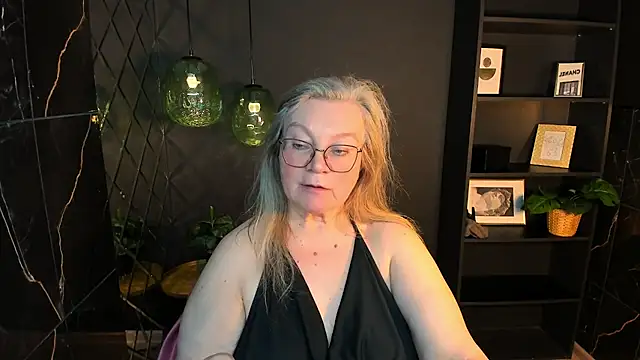NataliMellow's Live XXX Chat