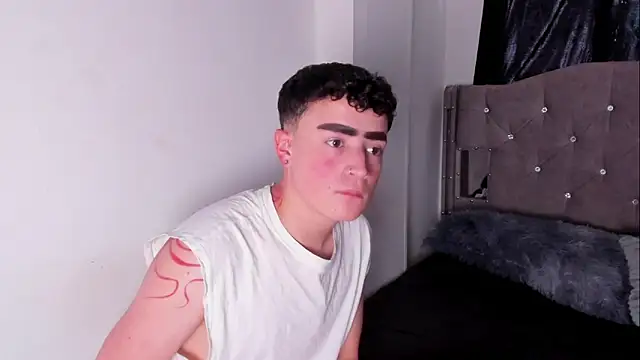 Živý XXX chat naughtysalomonn