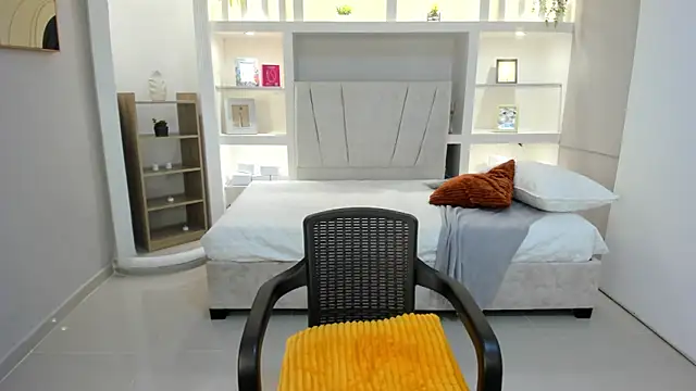 stefie_miss Adlı Modelin Web Kamerası Şovu