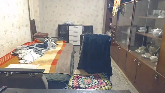 HotLusi: онлайн-секс-чат