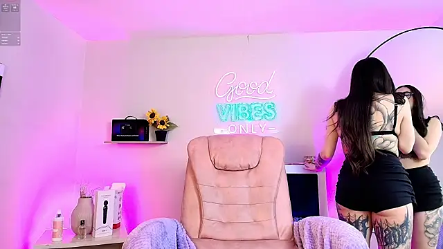 Alice_Vixen Obrolan Langsung XXX