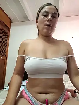 Chat +18 de selena_gomez2 ao vivo