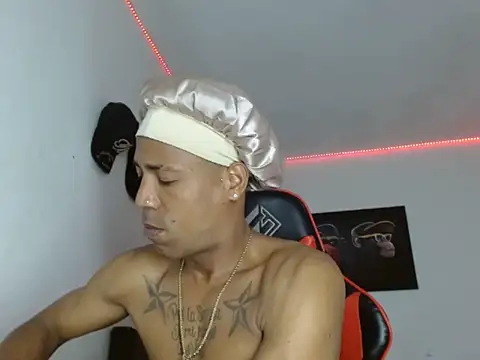 BBC_Black_ Adlı Modelin Web Kamerası Şovu