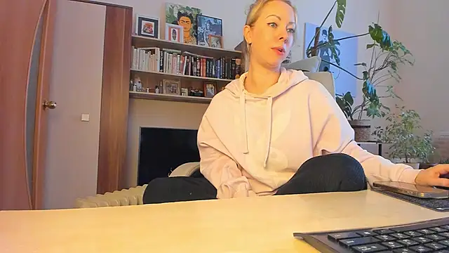 LylithSkye: απευθείας συνομιλία ΧΧΧ