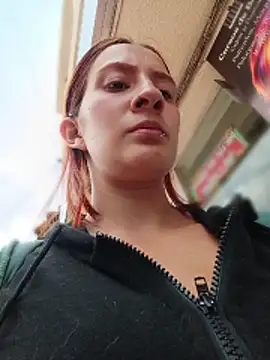 Samyra_Biker12 即時 XXX 聊天