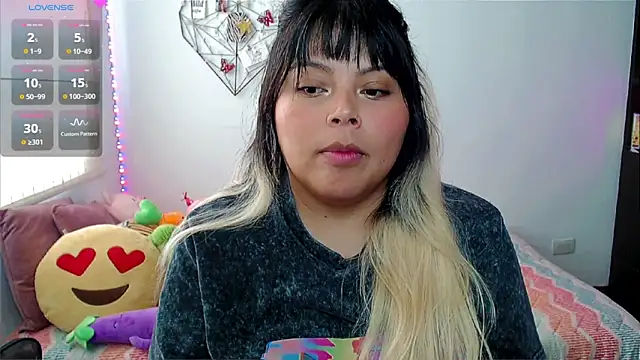 EllieMoonX 现场XXX聊天