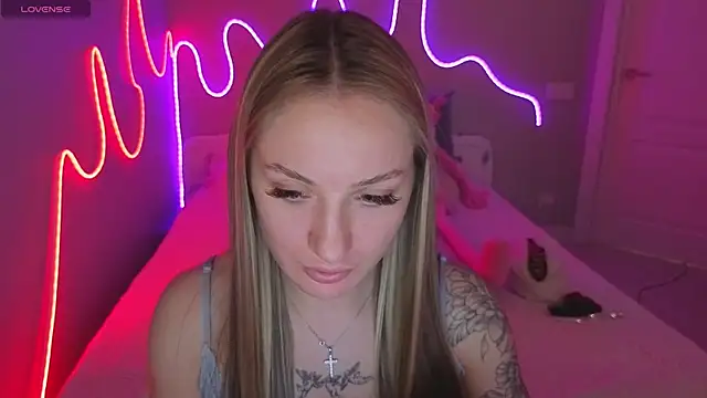 MirrraMisssn Webbikameraesitys