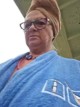 Chatroom XXX en direct de Hot-Muci