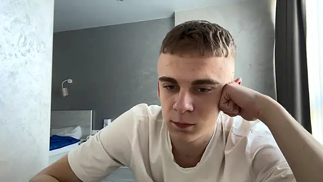 SoloFuryn Live XXX chat