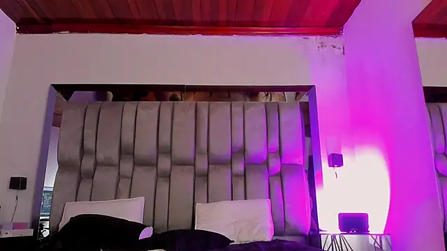 NikkySmiith: онлайн-секс-чат