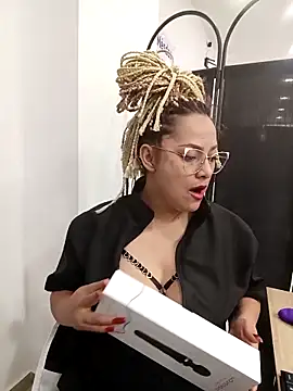 _Zoe_777 Adlı Modelin Web Kamerası Şovu