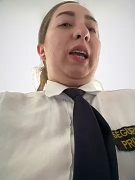 suzy-111 – Naživo XXX chat