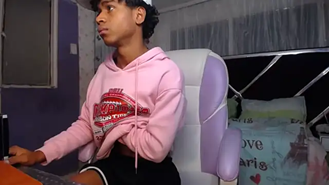 Santy_bigcock_01's Live XXX Chat