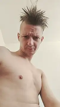 Badboycze Adlı Modelin Canlı XXX Sohbeti