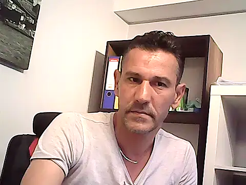 Chat +18 de mastercharisma35 ao vivo