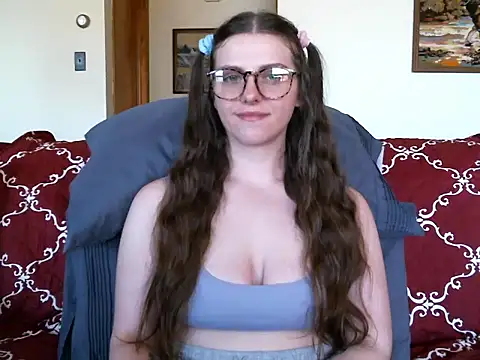 katie_kitten38's Live XXX Chat