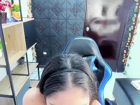 AnnyMilet_ – Live XXX-chat