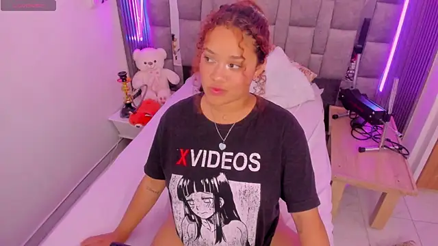 zulyjones' Live XXX Chat